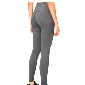 Lululemon Wunder Under leggings, 6